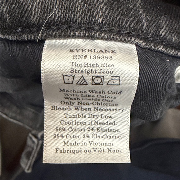 Everlane High Rise Straight Jean in Washed Black - Picture 7 of 7